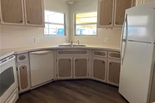 6710 36th Ave E, Palmetto, FL 34221 - Photo 13