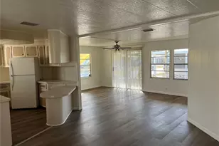 6710 36th Ave E, Palmetto, FL 34221 - Photo 9