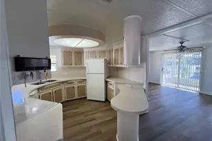 6710 36th Ave E, Palmetto, FL 34221 - Photo 11