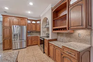 1732 Hillview St, Sarasota, FL 34239 - Photo 13