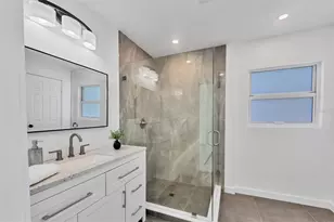 2435 Eugene St, Sarasota, FL 34231 - Photo 17