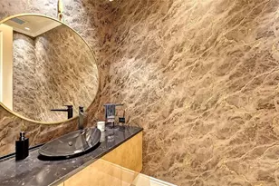 2052 Benjamin Franklin Dr, Sarasota, FL 34236 - Photo 37