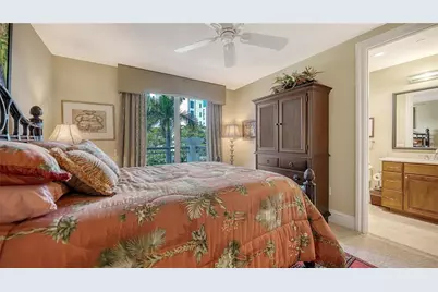 464 Golden Gate Point #304, Sarasota, FL 34236 - Photo 35