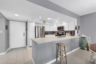 101 S Gulfstream Ave, Sarasota, FL 34236 - Photo 5