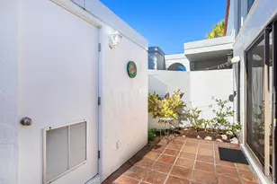 1585 Tarpon Center Dr, Venice, FL 34285 - Photo 11