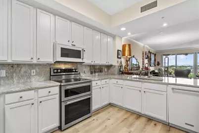 5100 Jessie Harbor Drive #403, Osprey, FL 34229 - Photo 9