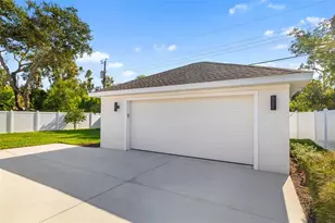 2576 Wood St, Sarasota, FL 34237 - Photo 51