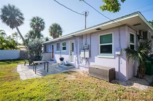 211 77th St, Holmes Beach, FL 34217 - Photo 17