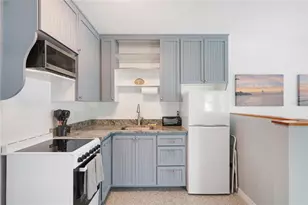 211 77th St, Holmes Beach, FL 34217 - Photo 7