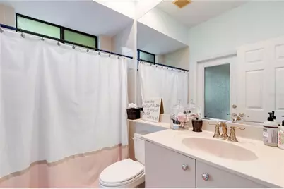 6828 Honeysuckle Trail, Lakewood Ranch, FL 34202 - Photo 33