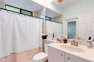 6828 Honeysuckle Trail, Lakewood Ranch, FL 34202 - Photo 33