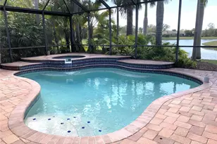 6828 Honeysuckle Trail, Lakewood Ranch, FL 34202 - Photo 3