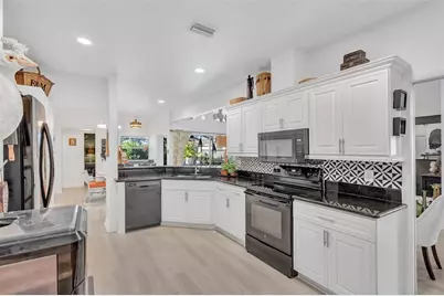 4341 Marcott Circle, Sarasota, FL 34233 - Photo 13