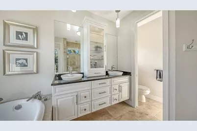 7118 Hawks Harbor Circle, Bradenton, FL 34207 - Photo 33