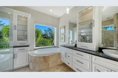 7118 Hawks Harbor Circle, Bradenton, FL 34207 - Photo 31