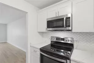 6300 Flotilla Dr, Holmes Beach, FL 34217 - Photo 17