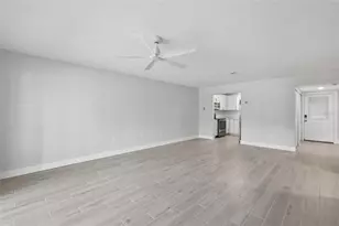 6300 Flotilla Dr, Holmes Beach, FL 34217 - Photo 15