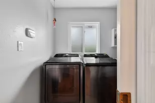 5676 Beneva Woods Cir, Sarasota, FL 34233 - Photo 33