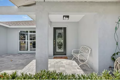 5676 Beneva Woods Circle, Sarasota, FL 34233 - Photo 7