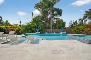 5676 Beneva Woods Cir, Sarasota, FL 34233 - Photo 3