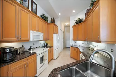 6514 41st Court E, Sarasota, FL 34243 - Photo 7