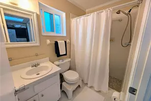 3494 Lake Bayshore Dr, Bradenton, FL 34205 - Photo 19