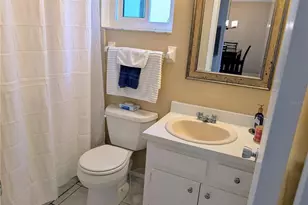 3494 Lake Bayshore Dr, Bradenton, FL 34205 - Photo 23