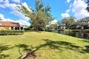 5508 Gardens Dr, Sarasota, FL 34243 - Photo 13