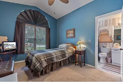 5508 Gardens Drive, Sarasota, FL 34243 - Photo 9