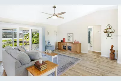 5004 Coral Lake Drive, Bradenton, FL 34210 - Photo 7