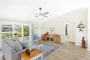 5004 Coral Lake Dr, Bradenton, FL 34210 - Photo 7