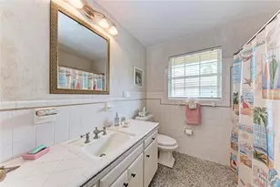 3310 Mineola Dr, Sarasota, FL 34239 - Photo 15