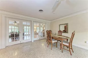 3310 Mineola Dr, Sarasota, FL 34239 - Photo 21