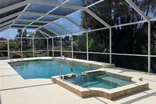 3310 Mineola Dr, Sarasota, FL 34239 - Photo 5