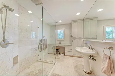 3310 Mineola Drive, Sarasota, FL 34239 - Photo 9