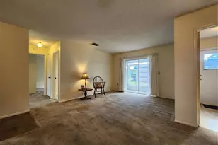 4201 33rd Ave Dr W, Bradenton, FL 34205 - Photo 5