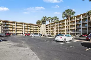 3723 Lake Bayshore Dr, Bradenton, FL 34205 - Photo 3