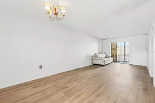 3723 Lake Bayshore Dr, Bradenton, FL 34205 - Photo 7