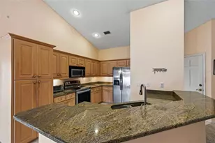 3732 Surrey Ln, Sarasota, FL 34235 - Photo 17