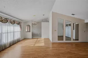 3732 Surrey Ln, Sarasota, FL 34235 - Photo 5