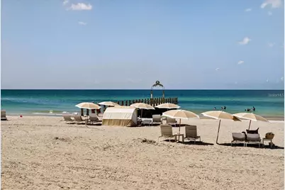 1591 Gulf Of Mexico Drive #410, Longboat Key, FL 34228 - Photo 45