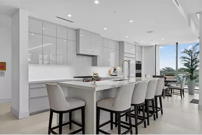 1591 Gulf Of Mexico Drive #410, Longboat Key, FL 34228 - Photo 31