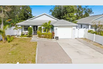 519 29th Avenue W, Bradenton, FL 34205 - Photo 1