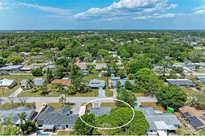 2660 Davis Boulevard, Sarasota, FL 34237 - Photo 3