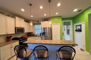 2937 Trustee Ave, Sarasota, FL 34243 - Photo 3