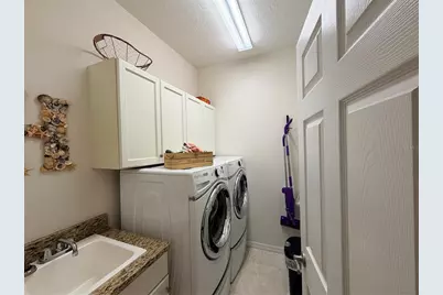 2937 Trustee Avenue, Sarasota, FL 34243 - Photo 9