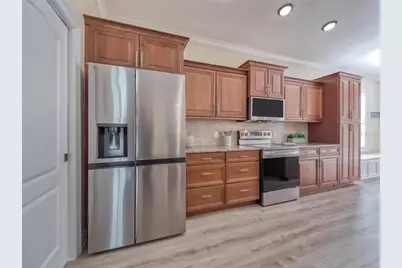 8408 Whispering Woods Court, Lakewood Ranch, FL 34202 - Photo 13