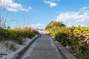 1055 W Peppertree Dr, Sarasota, FL 34242 - Photo 13