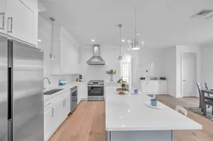 2369 Bahia Vista St, Sarasota, FL 34239 - Photo 15