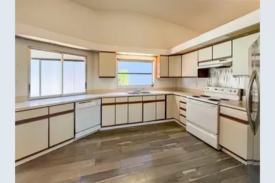 3957 Proctor Road, Sarasota, FL 34233 - Photo 5